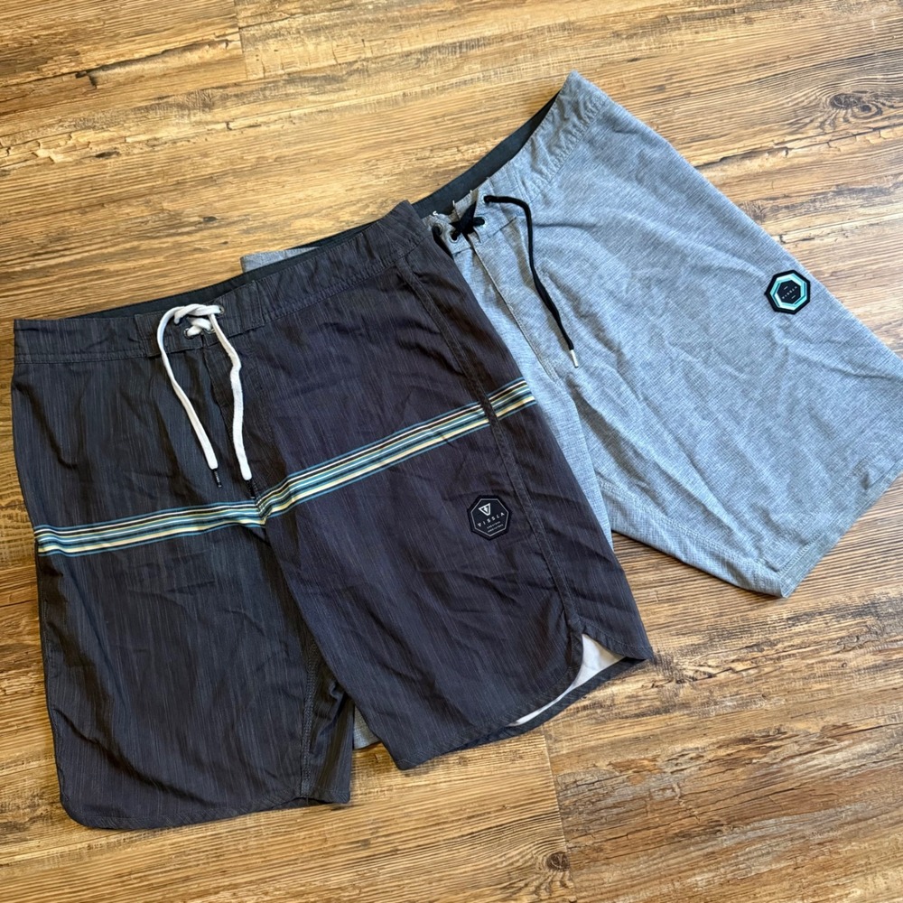 2 Vissla Board Shorts Men 32 Gray Heathered Stretch Surf Trunks Swim Beach